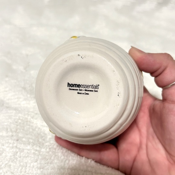 Home Essentials Bumble Bee Ceramic Sugar and Creamer Set - Picture 5 of 16